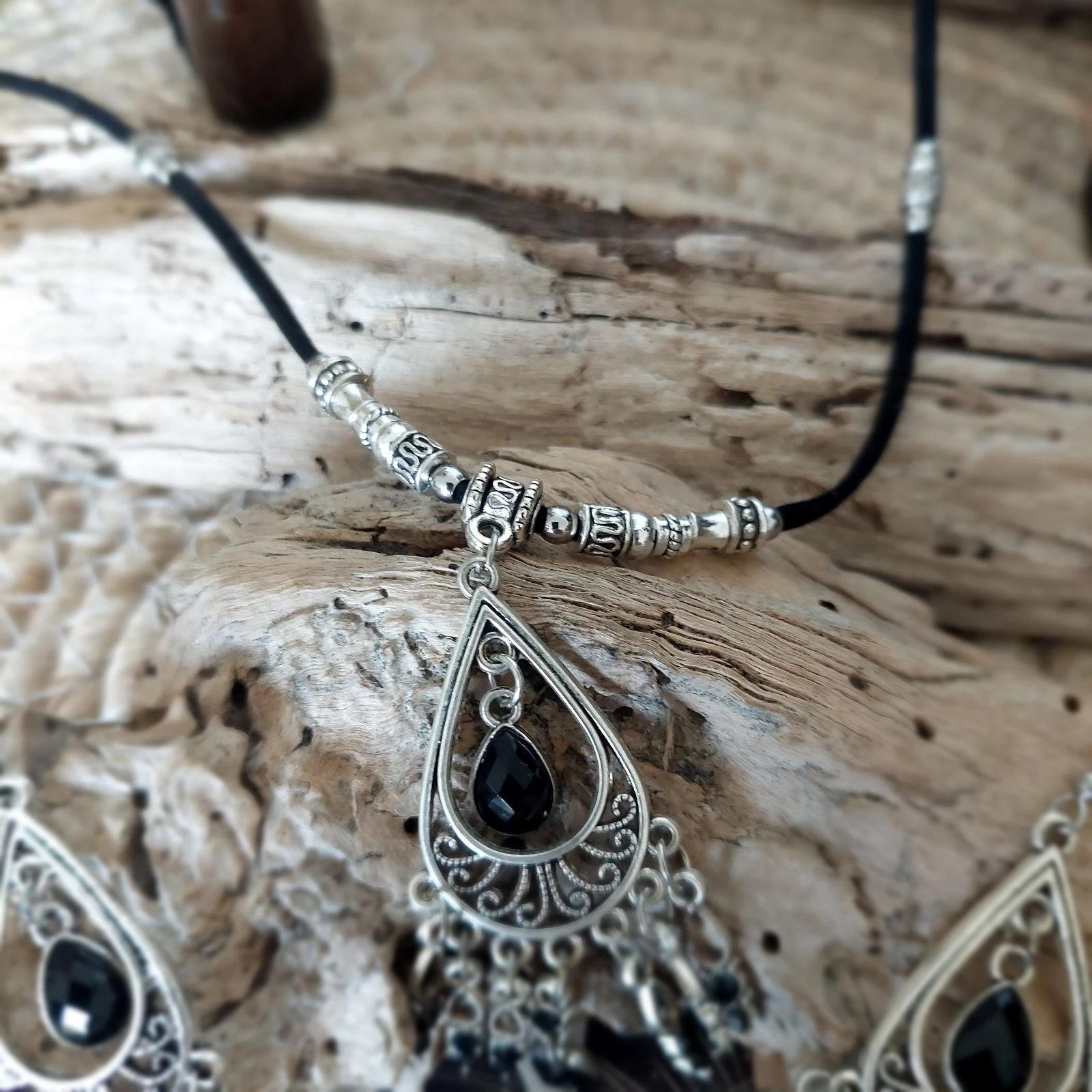 Conjunto boho barroco, cascade strass preto, colar longo multiperlas preto – photo 5